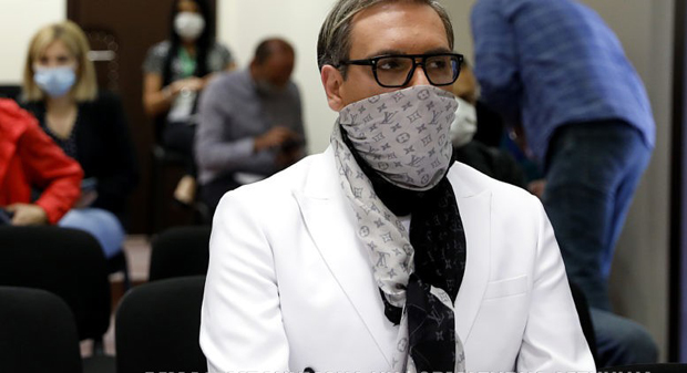 Боки 13 као Нушићев јунак одржао завршну реч:  „Суђење мени је позоришна представа за јавност“